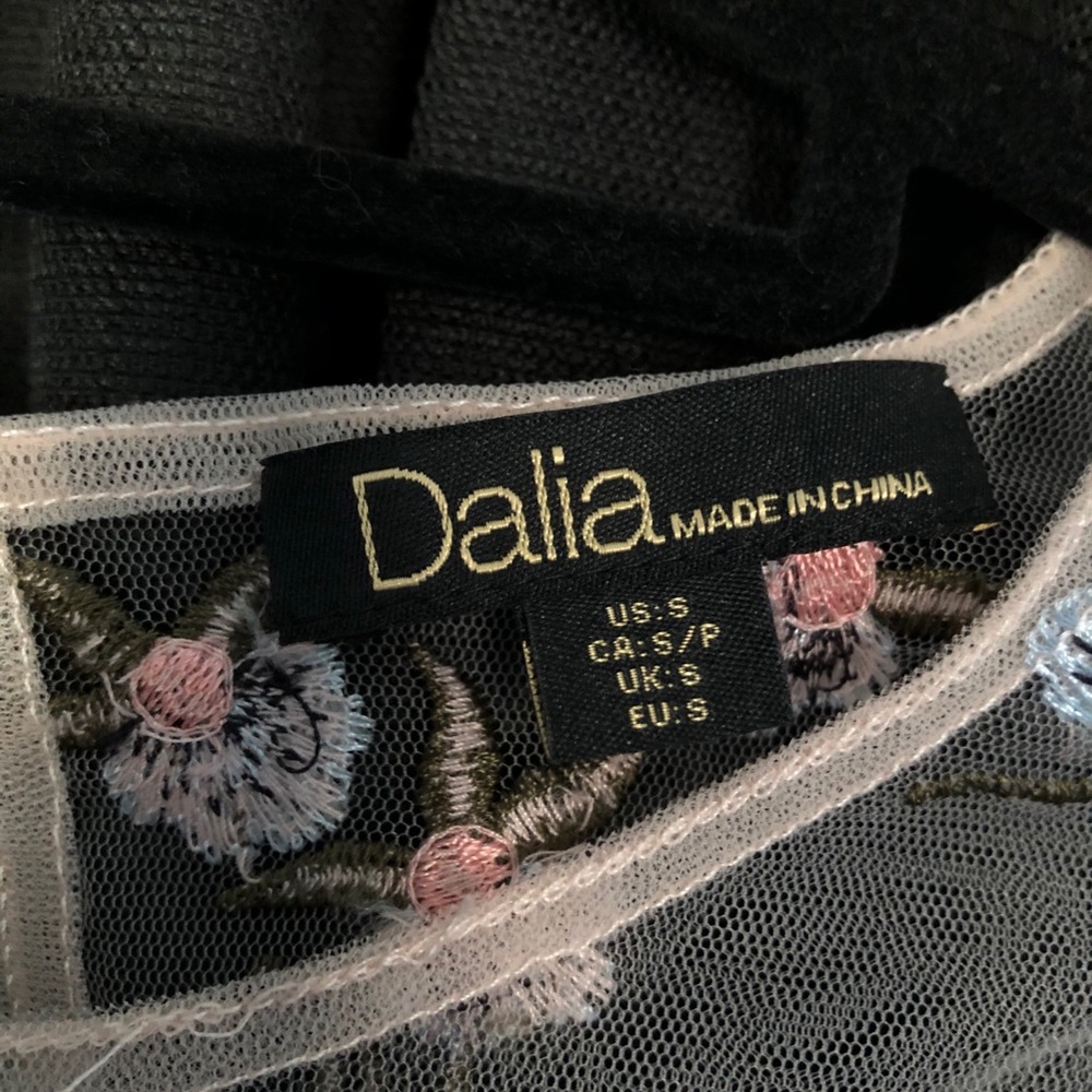 Embroidered Top - Picture 4 of 7
